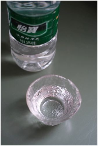 農夫山泉、恒大冰泉與怡寶 礦泉水品牌的產品區別與深入解析